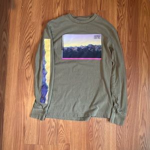 AMERICAN EAGLE LONG SLEEVE